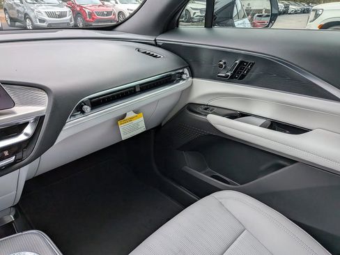 New 2026 Cadillac Lyriq Sport image 20