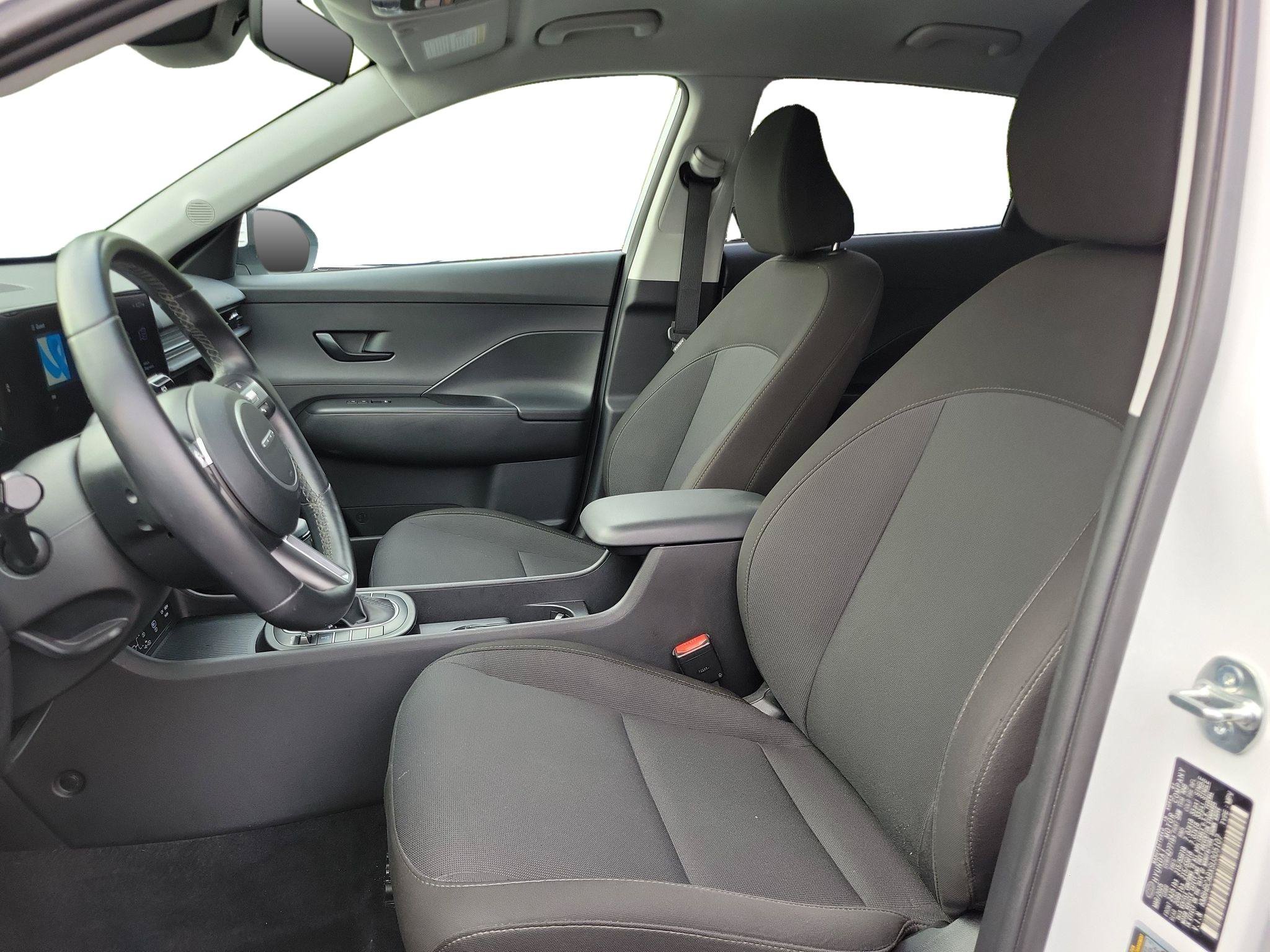 Used 2025 Hyundai Kona SEL AWD/4WD image 5