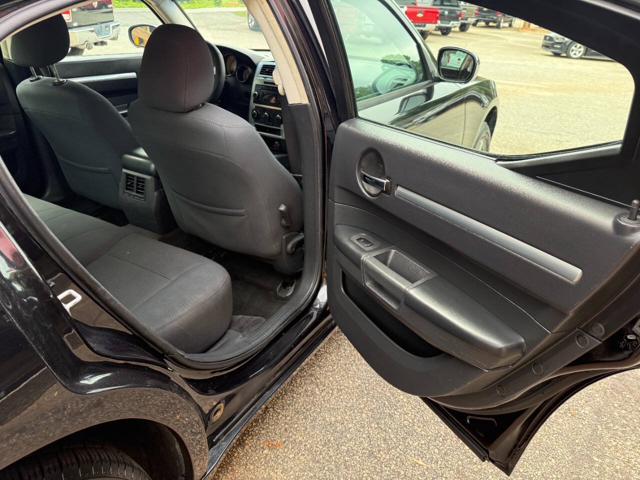 Used 2010 Dodge Charger SXT RWD image 14