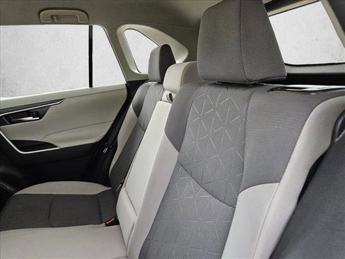 Used 2024 Toyota RAV4 XLE FWD image 21