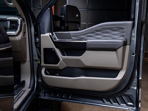 Used 2026 Ford F450 Platinum w/ Platinum Plus Package image 33