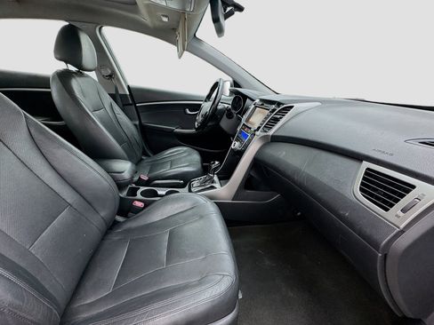 Used 2013 Hyundai Elantra GT w/ Tech Pkg image 19