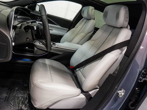 Used 2024 Cadillac Lyriq Sport AWD/4WD image 6