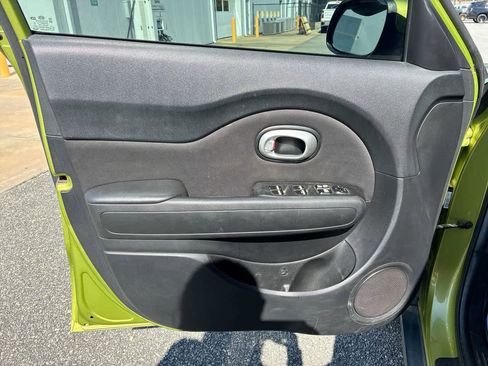 Used 2014 Kia Soul + image 18
