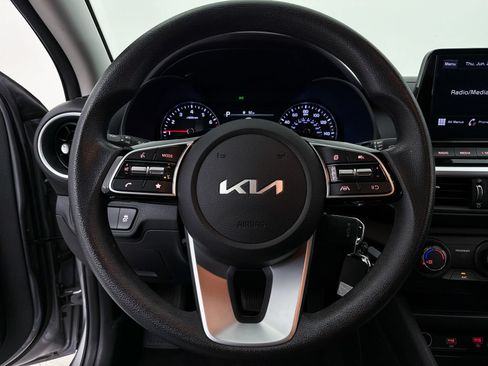 Used 2024 Kia Forte LXS FWD image 3