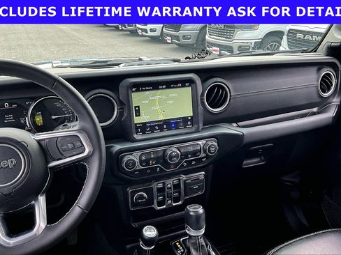 Used 2021 Jeep Wrangler Unlimited Sahara w/ Cold Weather Group AWD/4WD image 6