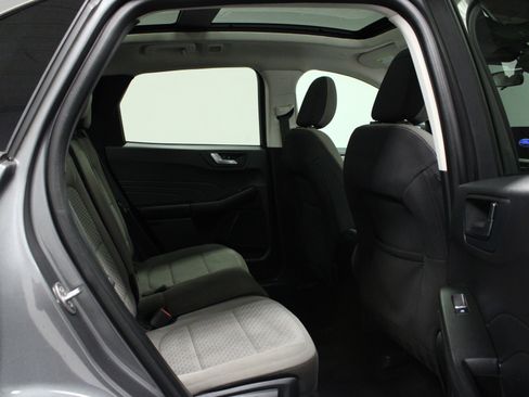 Used 2021 Ford Escape SE FWD image 15