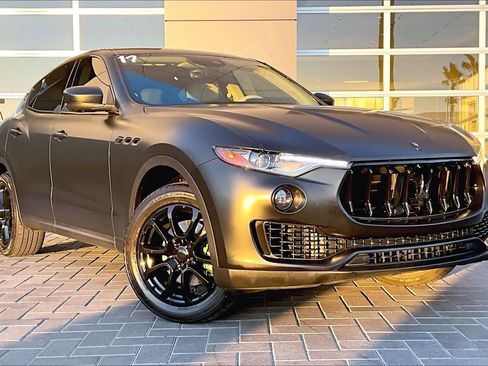 Used 2017 Maserati Levante image 3
