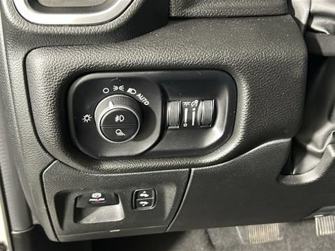 Used 2023 RAM 1500 Laramie AWD/4WD image 19
