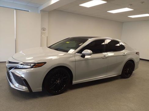 Certified 2022 Toyota Camry XSE FWD image 1
