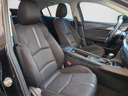 Used 2017 MAZDA MAZDA3 Sport w/ Preferred Equipment Package FWD image 18
