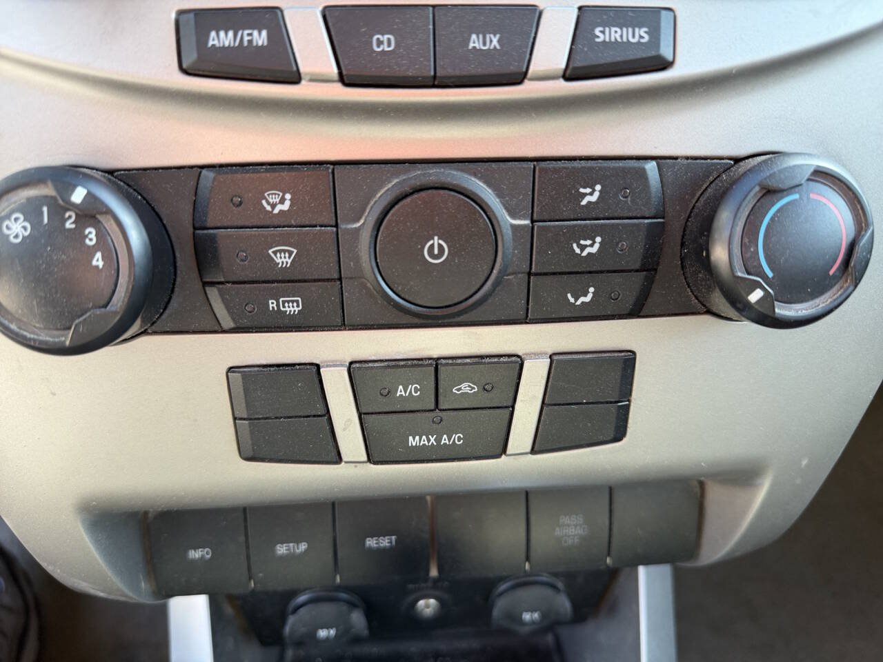 Used 2008 Ford Focus SES FWD image 35