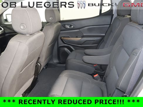 Certified 2023 GMC Acadia SLE w/ Driver Convenience Package image 13