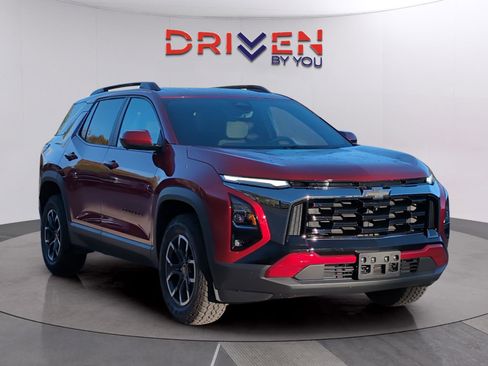 Used 2025 Chevrolet Equinox ACTIV w/ Safety and Technology Package image 7