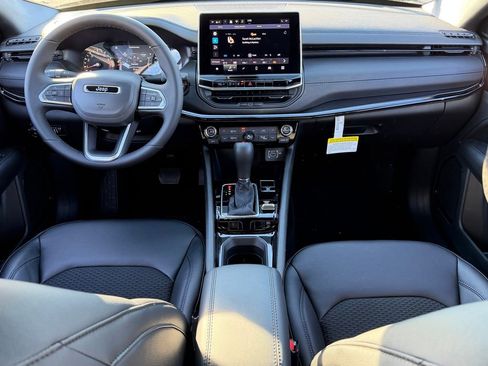 New 2026 Jeep Compass Latitude AWD/4WD image 14
