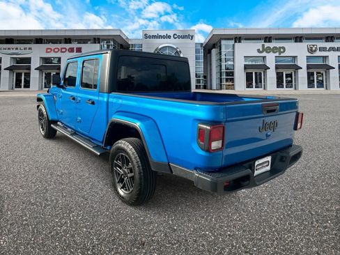 Used 2024 Jeep Gladiator Sport AWD/4WD image 6