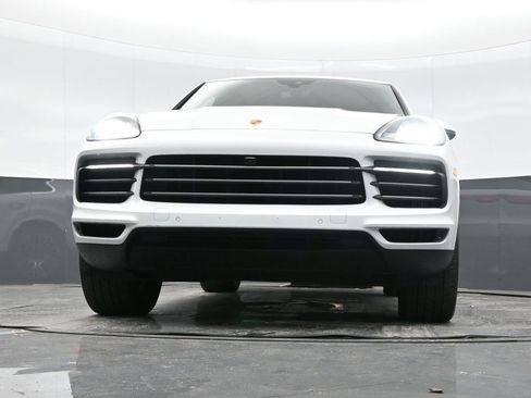 Certified 2021 Porsche Cayenne S image 41