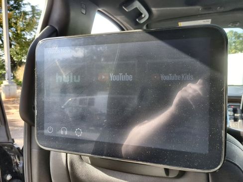 Certified 2024 Chevrolet Tahoe High Country image 36