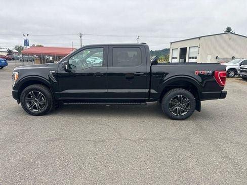 Used 2022 Ford F150 XLT w/ Equipment Group 302A High AWD/4WD image 3