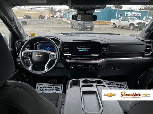 Used 2023 Chevrolet Silverado 1500 LT AWD/4WD image 26