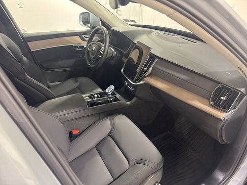 Used 2026 Volvo XC90 B6 Plus w/ Protection Package Premier image 27