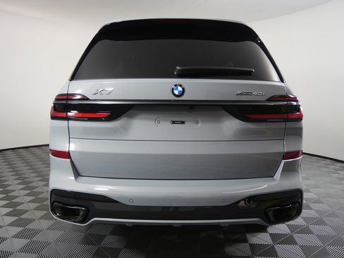 Used 2026 BMW X7 xDrive40i w/ M Sport Package image 4
