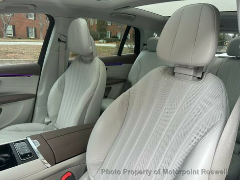 Used 2023 Mercedes-Benz EQS 580 4MATIC SUV image 11
