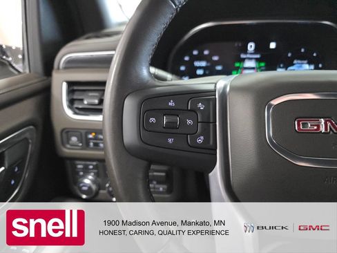 Used 2022 GMC Yukon SLT w/ SLT Luxury Package AWD/4WD image 18