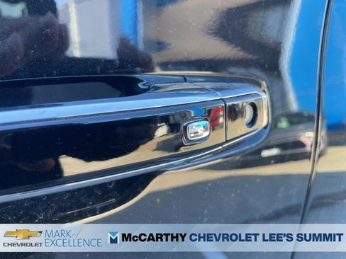 New 2026 Chevrolet Suburban Premier w/ Sun And Tow Package AWD/4WD image 11