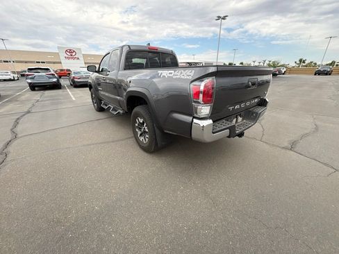Used 2021 Toyota Tacoma TRD Off-Road AWD/4WD image 11