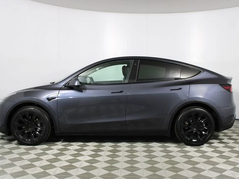 Used 2020 Tesla Model Y Long Range image 31