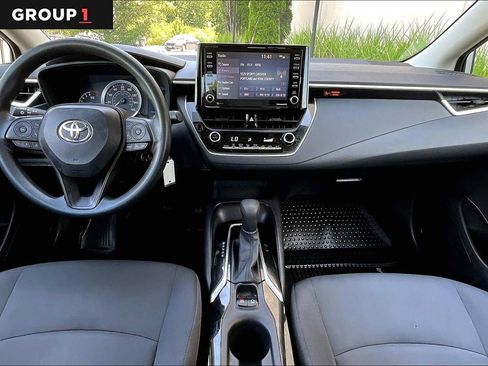 Used 2021 Toyota Corolla LE FWD image 15