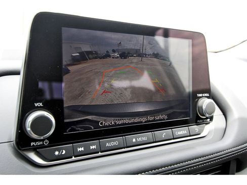 Used 2026 Nissan Rogue S FWD image 18