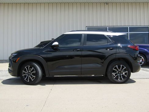 Used 2025 Chevrolet TrailBlazer ACTIV w/ Convenience Package AWD/4WD image 11