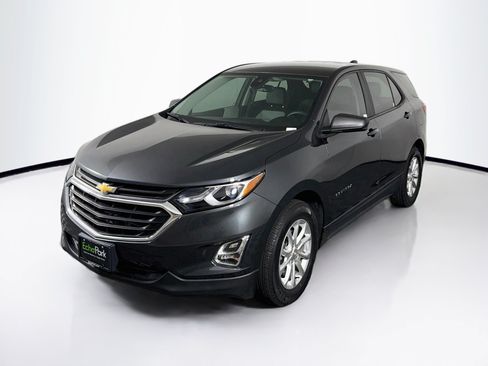 Used 2020 Chevrolet Equinox LS FWD image 3