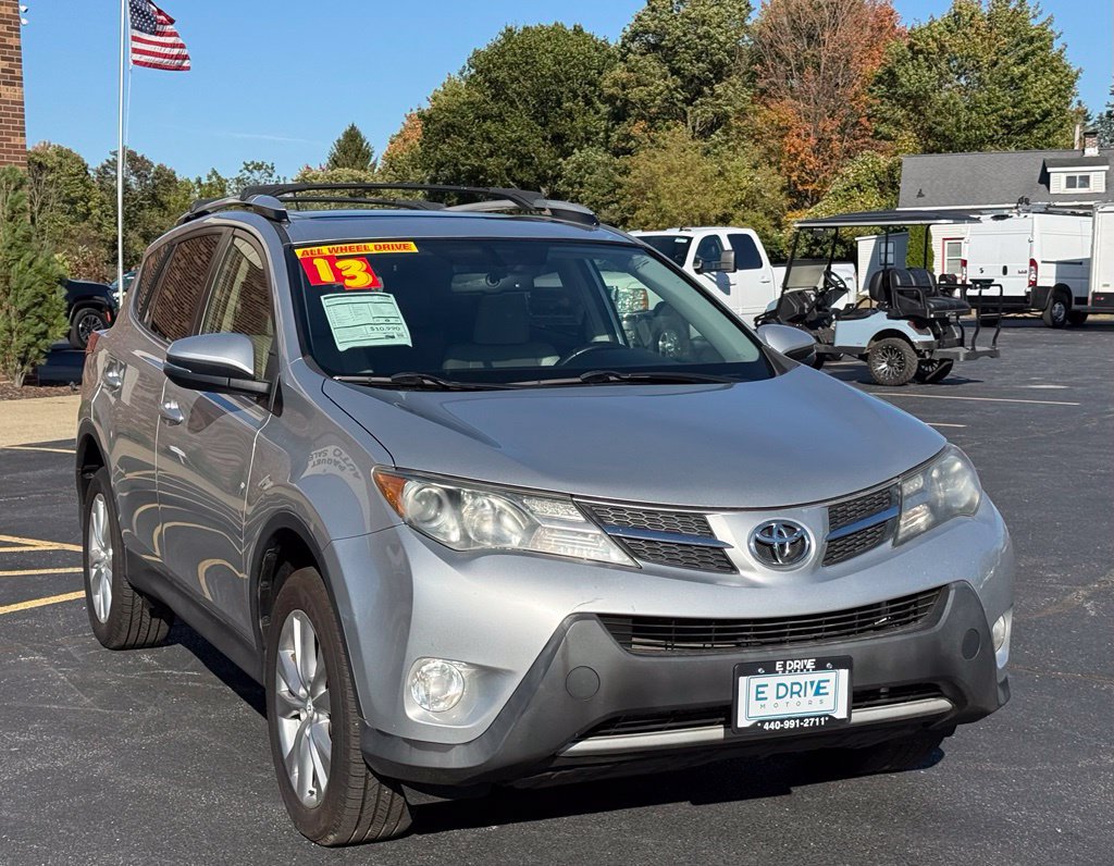 Used 2013 Toyota RAV4 Limited AWD/4WD image 3