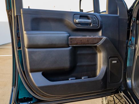 Used 2023 GMC Sierra 3500 Denali image 35