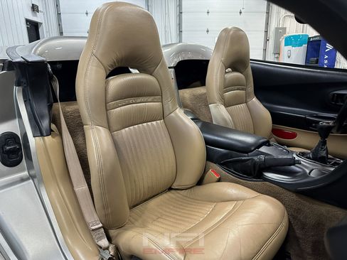 Used 2000 Chevrolet Corvette Coupe w/ Memory Pkg RWD image 43