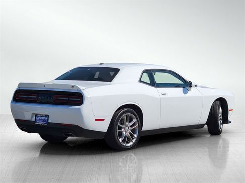Used 2022 Dodge Challenger GT image 4