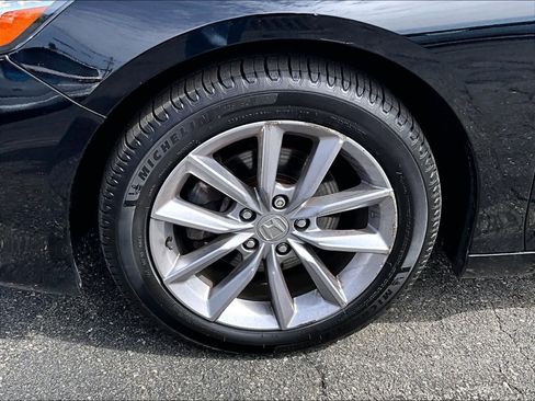 Used 2021 Honda Accord LX image 7