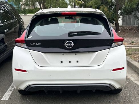 Certified 2025 Nissan Leaf S FWD image 6