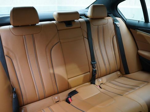 Used 2018 BMW 530i 530i Sedan image 33