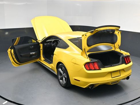 Used 2016 Ford Mustang Coupe image 21