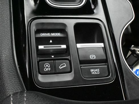 Used 2025 Honda Pilot EX-L image 26