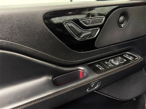 Used 2020 Lincoln Aviator Grand Touring w/ Elements Package Plus image 38