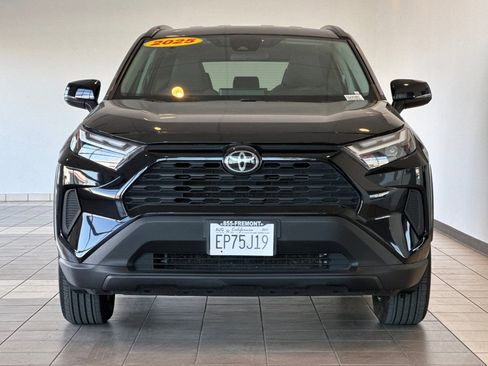 Used 2025 Toyota RAV4 XLE FWD image 9