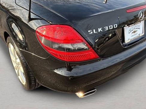 Used 2010 Mercedes-Benz SLK 300 image 34