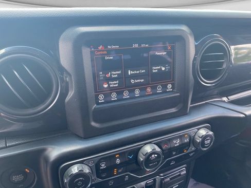 Used 2022 Jeep Wrangler Unlimited Sport AWD/4WD image 28