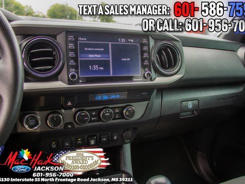 Used 2021 Toyota Tacoma TRD Off-Road w/ Technology Package AWD/4WD image 14