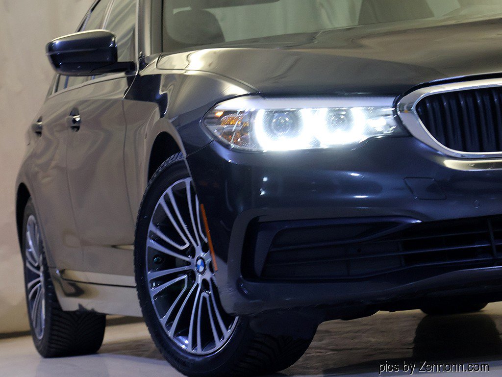 Certified 2019 BMW 530i xDrive w/ Convenience Package AWD/4WD image 4